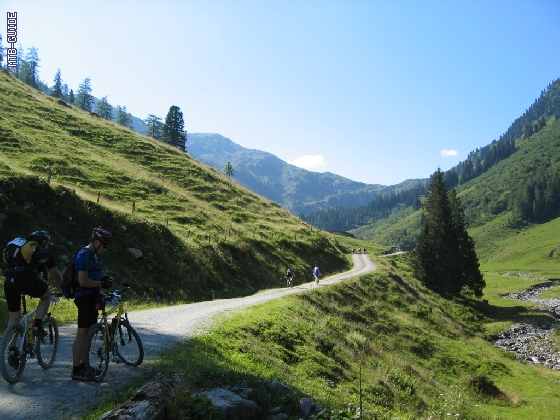 http://www.mtb-guide.de/pixlie/cache/vs_03_TAC_1087_Etappe2.JPG