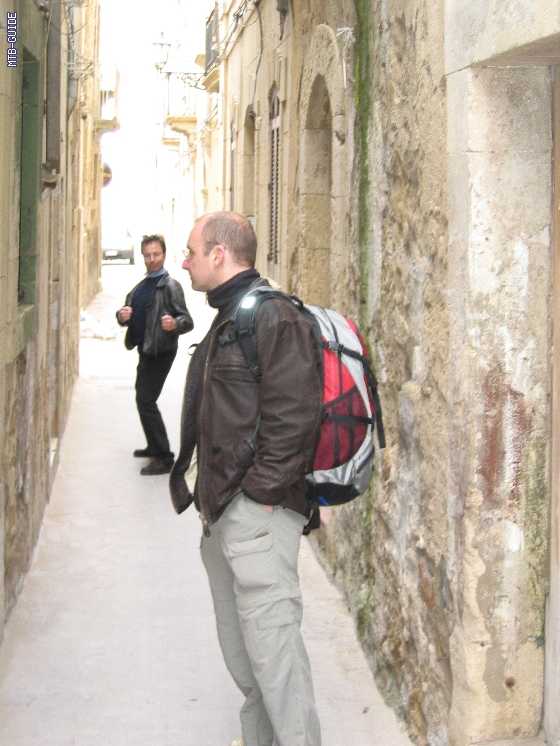 http://www.mtb-guide.de/pixlie/cache/vs_04_Sizilien_Sizilien_2004%20040.jpg